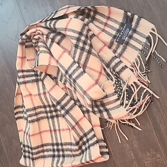 ***SOLD*** Authentic Burberry Cashmere scarf - Picture 4 of 4